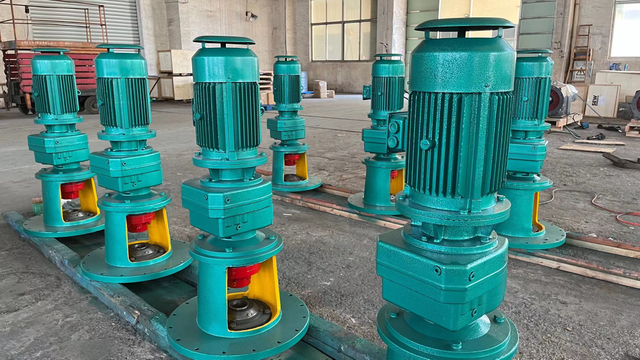 Hocheffizienter Top-Entry-Mischer für die petrochemische Verarbeitung