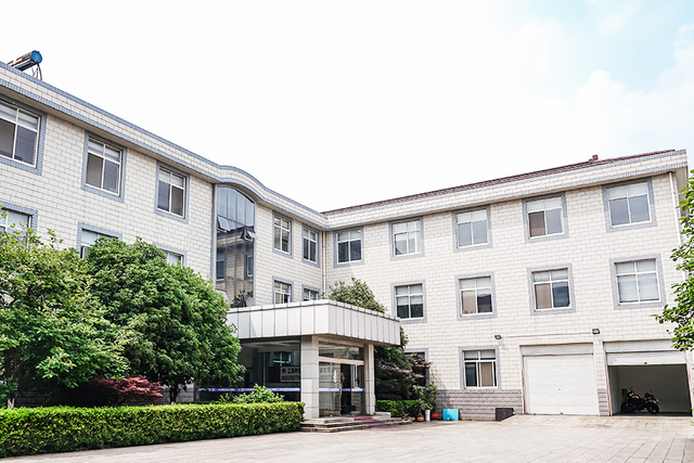 Hersteller von IBC-Rührwerken mit großer Kapazität